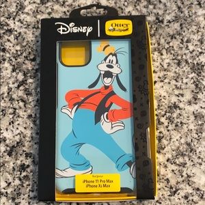 Goofy Disney Otterbox iPhone 11 Pro Max